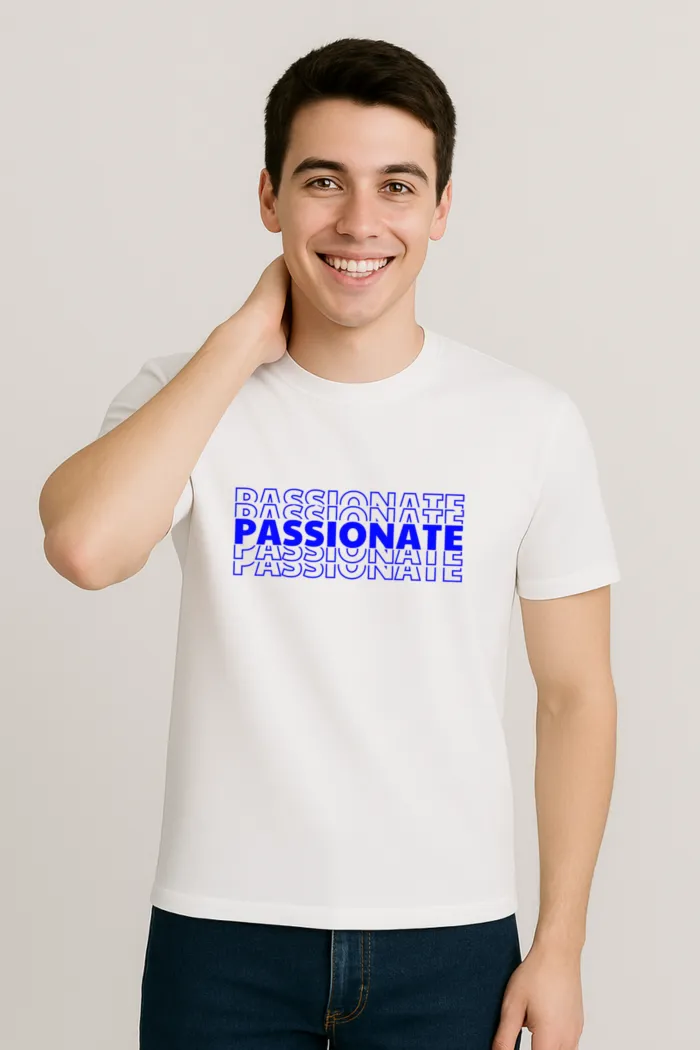 Người mẫu mặc áo thun PASSIONATE
