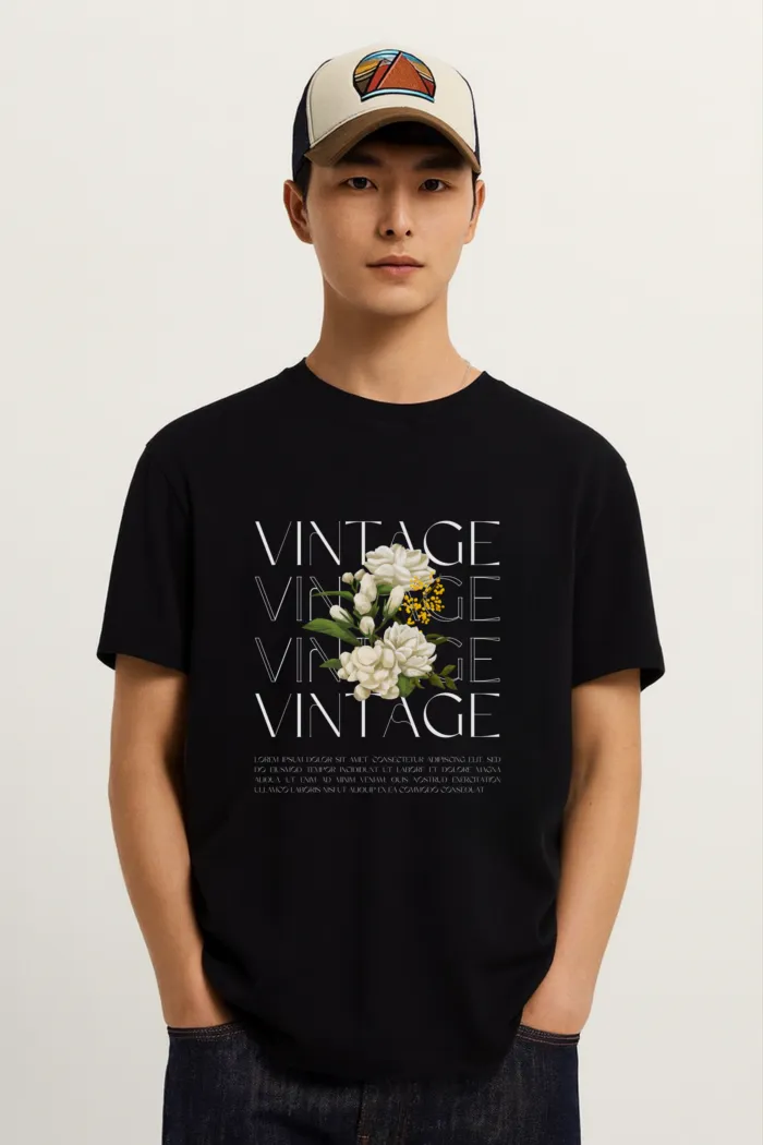 Người mẫu mặc áo thun Vintage Floral